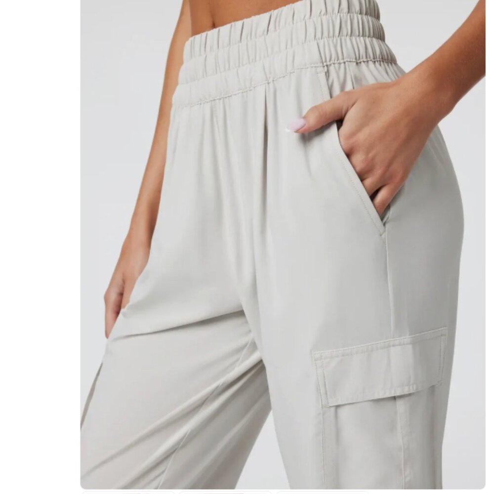 Vuori Villa Cargo Jogger Loungewear Activewear Cargo Taupe Off White  Small - Picture 3 of 8